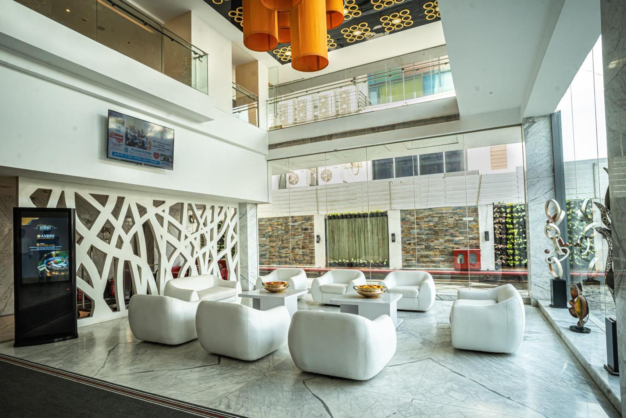 Hotel Oxina Lygon Tiruchirappalli Exterior foto