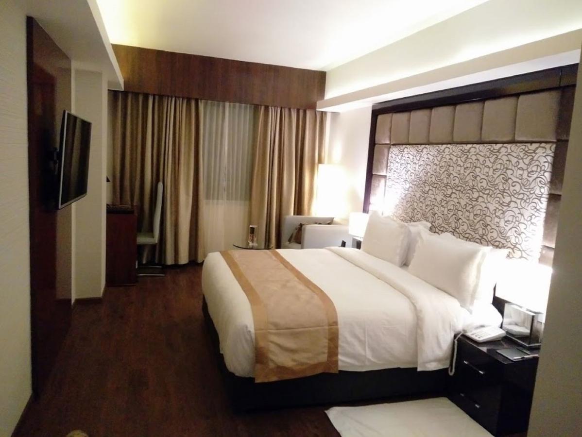 Hotel Oxina Lygon Tiruchirappalli Exterior foto