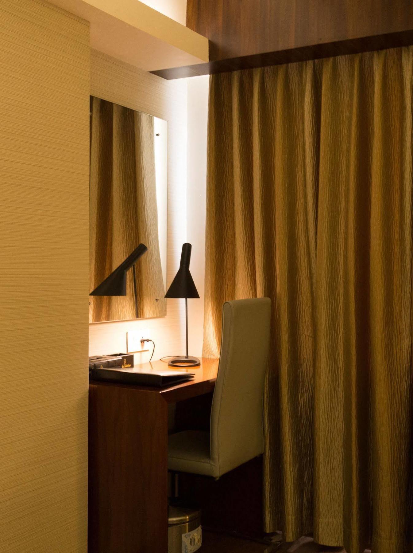 Hotel Oxina Lygon Tiruchirappalli Exterior foto